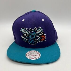MITCHELL & NESS NBA HORNETS BASEBALL CAP